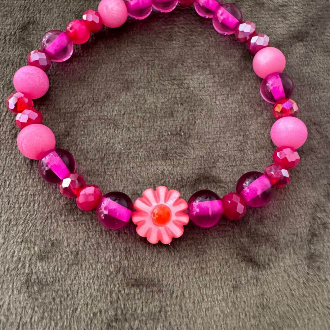 MenaMountain Armband pink Blume Gänseblümchen
