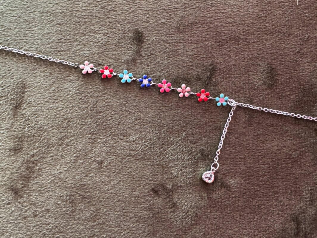 MenaMountain Fußkette silber Blumen Accessoires Sommer bunt rosa pink blau türkis