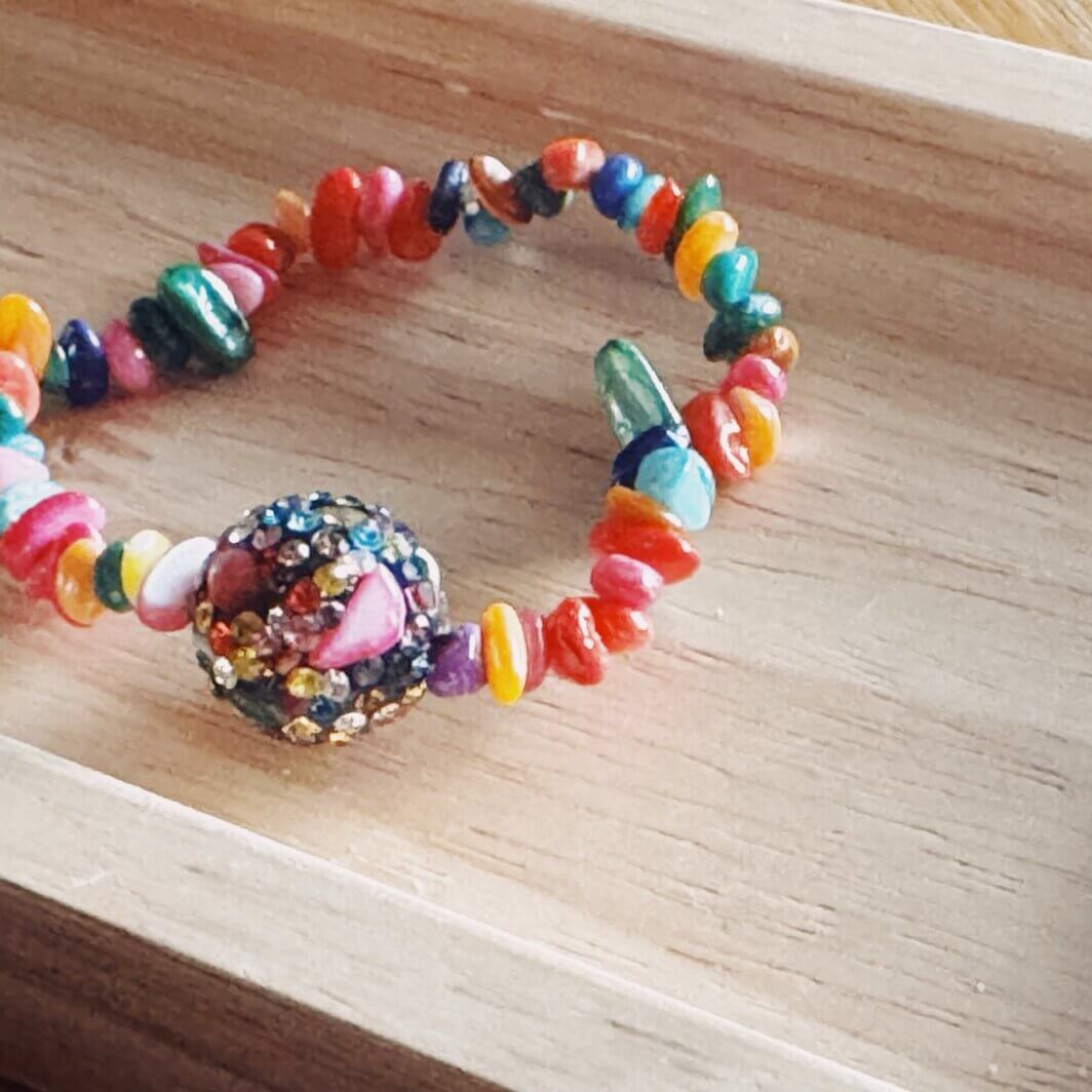 MenaMountain Armband bunt Bohoperle