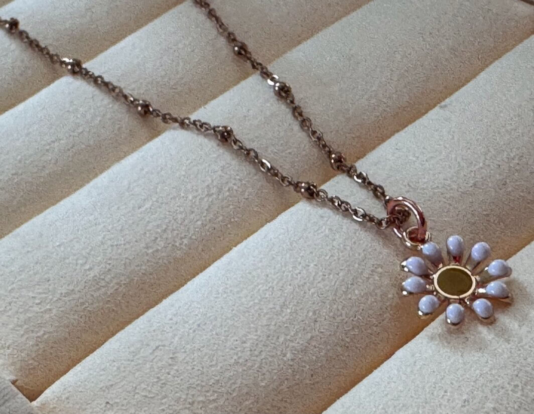 MenaMountain Halskette rosegold Gänseblümchen