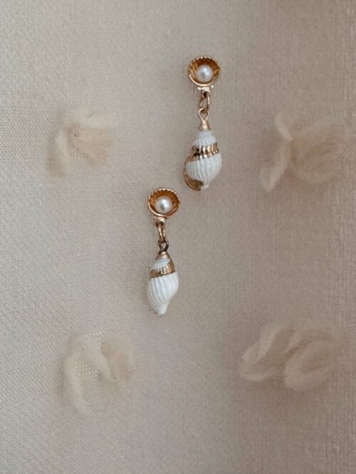 MenaMountain Ohrringe gold Muschel Sommer Accessoires