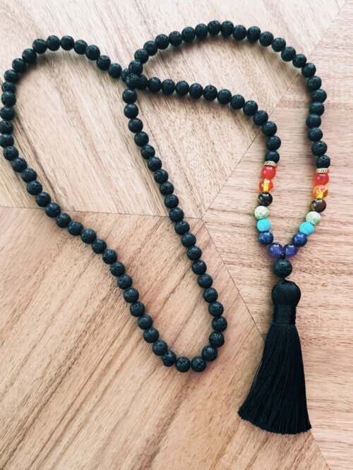 MenaMountain Halskette Mala Malastyle Chakren Sommer Accessoires Lavaperlen