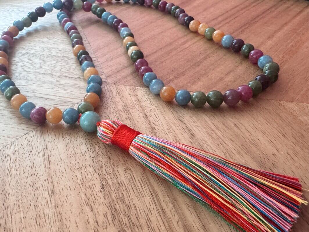 MenaMountain Halskette Mala Malahalskette bunt Sommer traditionell Tradition Schmuck
