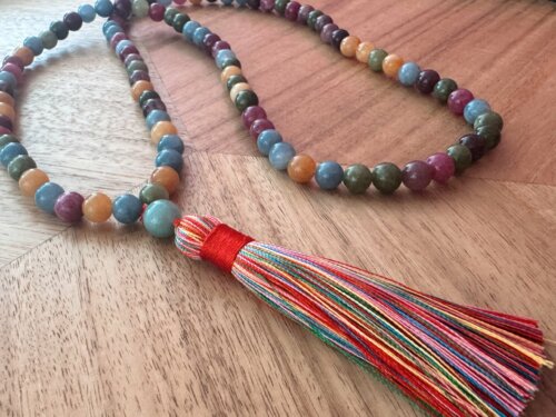 MenaMountain Halskette Mala Malahalskette bunt Sommer traditionell Tradition Schmuck