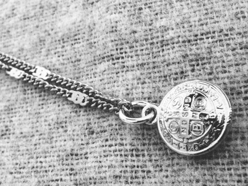 MenaMountain Halskette silber Medaille Schmuck Geschenkidee Geschenke Sommer